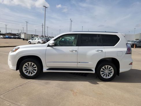 Used 2014 Lexus GX 460 w/ Premium Package image 8