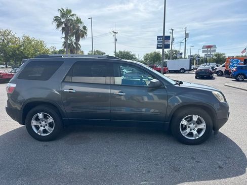 Used 2011 GMC Acadia SLE FWD image 5
