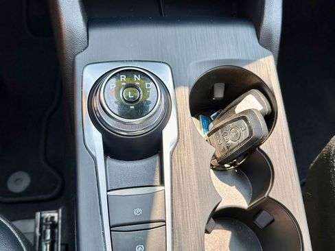 Used 2022 Ford Escape Titanium image 8