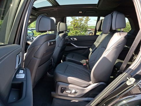 Used 2025 BMW X7 xDrive40i w/ Executive Package AWD/4WD image 10