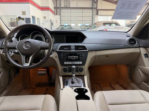 Used 2014 Mercedes-Benz C 250 Sedan image 20