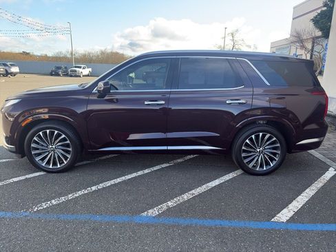 Used 2023 Hyundai Palisade Calligraphy w/ Cargo Package image 3