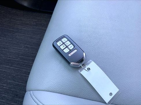 Used 2024 Honda Odyssey Touring image 15