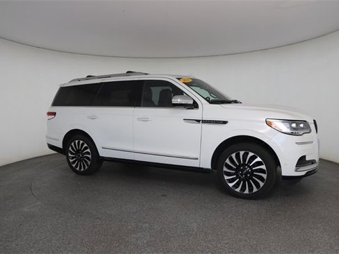 Used 2024 Lincoln Navigator Black Label image 25