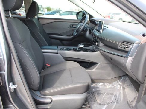 Used 2023 Nissan Rogue S image 18