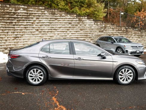 Certified 2021 Toyota Camry LE image 5