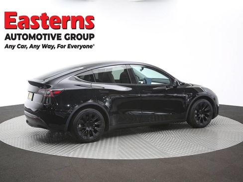Used 2021 Tesla Model Y Long Range AWD/4WD image 37