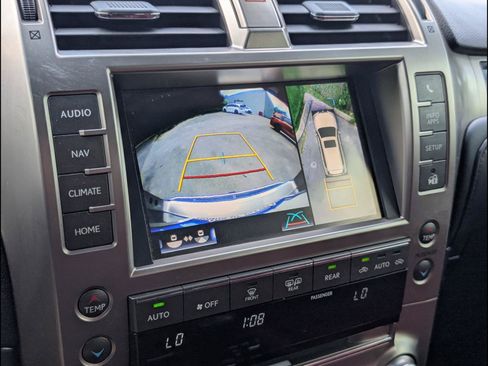 Used 2021 Lexus GX 460 Luxury w/ Sport Design Package AWD/4WD image 16