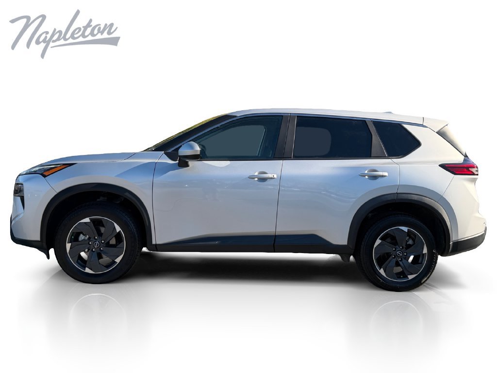Used 2025 Nissan Rogue SV AWD/4WD image 2