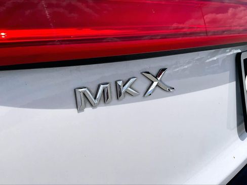 Used 2018 Lincoln MKX Reserve w/ Driver Assistance Package FWD image 30