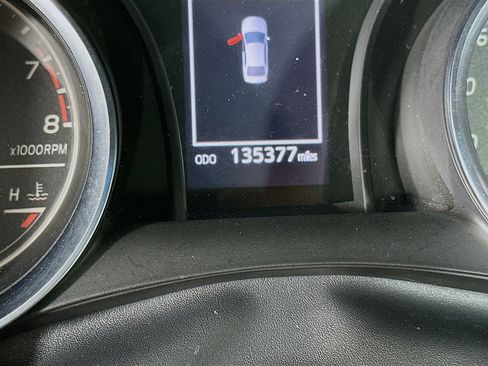 Used 2018 Toyota Camry LE image 18