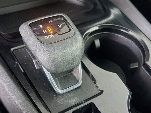 Used 2023 Nissan Rogue SV image 24