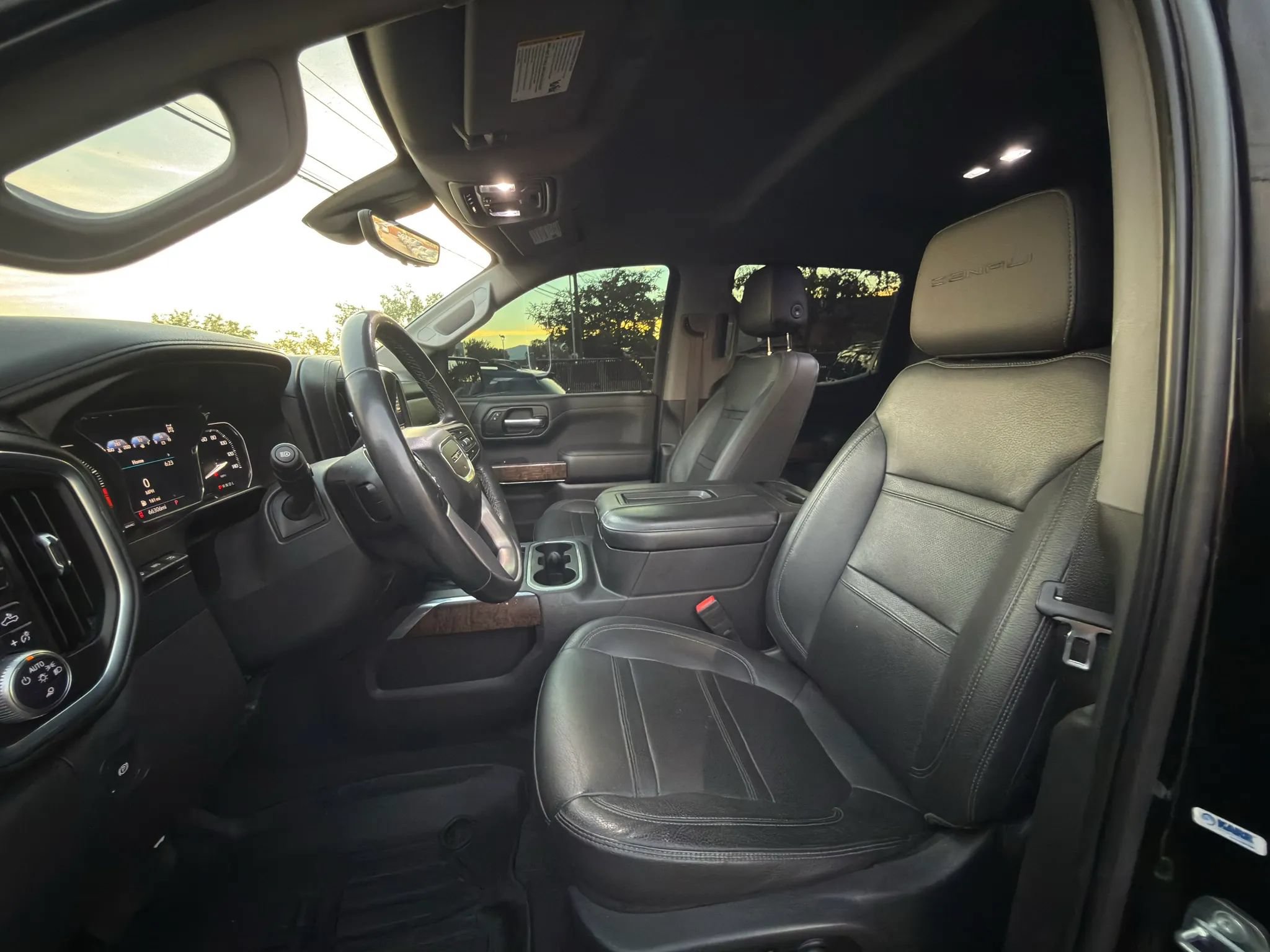 Used 2020 GMC Sierra 1500 Denali w/ Technology Package AWD/4WD image 14