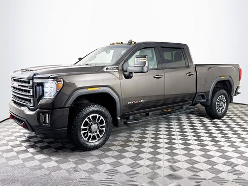 Used 2021 GMC Sierra 2500 AT4 w/ AT4 Preferred Package image 4