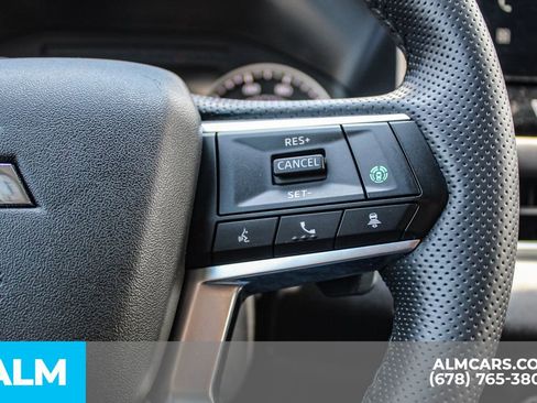 Used 2025 Mitsubishi Outlander SE FWD image 28