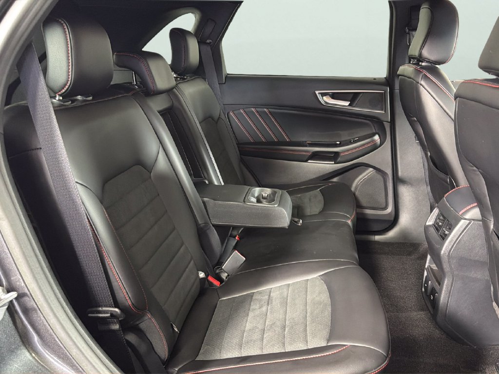 Used 2020 Ford Edge ST-Line FWD image 29