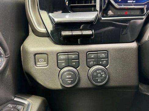 Used 2024 Chevrolet Silverado 3500 High Country w/ High Country Premium Package AWD/4WD image 40