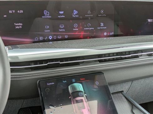 Used 2026 Cadillac Escalade V w/ LPO, Floor Liner Package AWD/4WD image 15