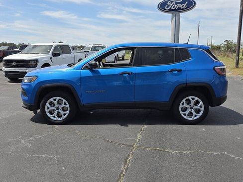 Used 2025 Jeep Compass Sport AWD/4WD image 4