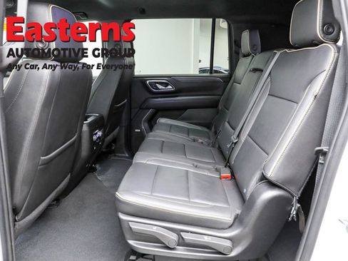 Used 2024 GMC Yukon XL SLT image 25