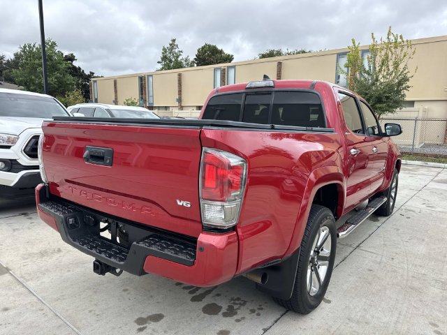 Used 2016 Toyota Tacoma Limited w/ Towing Package RWD image 7