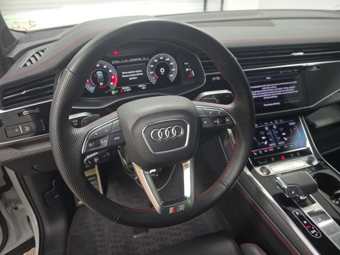 Used 2025 Audi SQ7 Prestige image 9