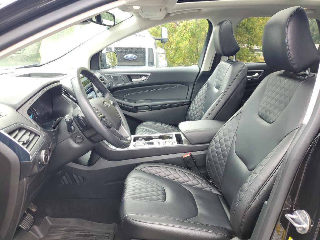 Certified 2023 Ford Edge Titanium w/ Equipment Group 301A AWD/4WD image 12