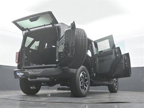 New 2025 Ford Bronco Outer Banks image 29