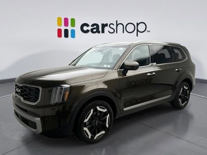 Used 2023 Kia Telluride S w/ S Sunroof Package