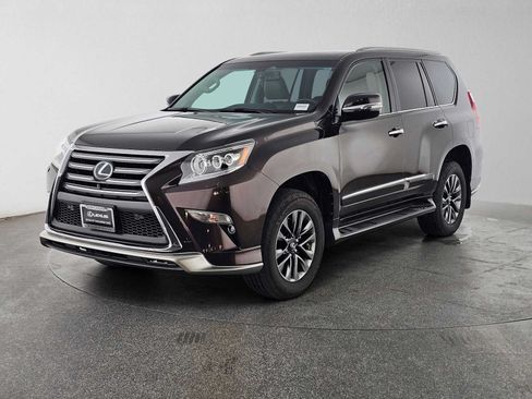 Used 2018 Lexus GX 460 Luxury AWD/4WD image 7