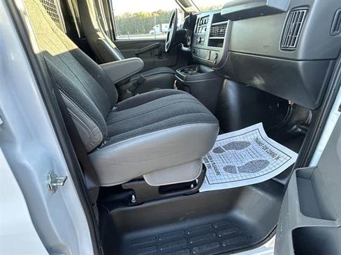 Used 2024 GMC Savana 2500 w/ Driver Convenience Package image 21