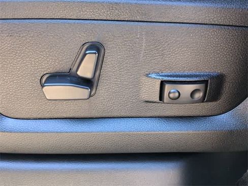 Used 2024 RAM 3500 Big Horn image 19