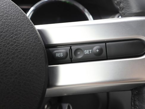 Used 2007 Ford Mustang GT RWD image 14