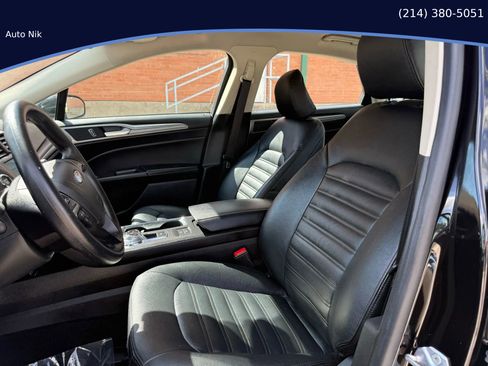 Used 2020 Ford Fusion SE image 14