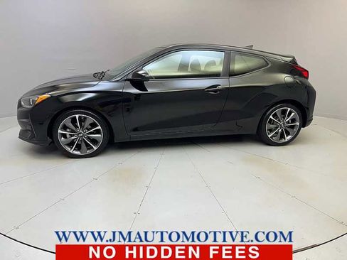 Used 2019 Hyundai Veloster 2.0 Premium FWD image 2