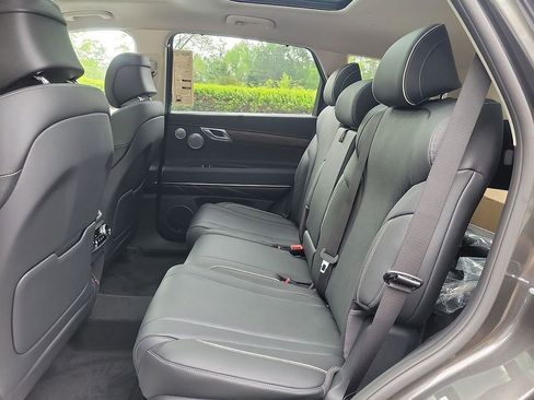 Used 2024 Genesis GV80 2.5T w/ Prestige Package image 13