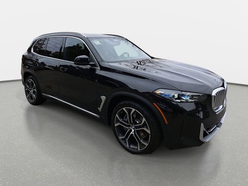 New 2026 BMW X5 xDrive50e w/ Executive Package image 3