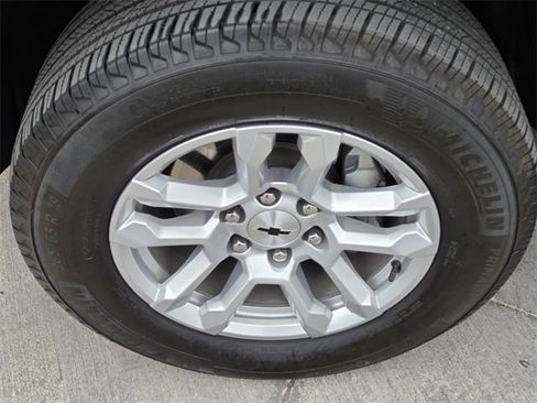 Certified 2025 Chevrolet Silverado 1500 RST w/ Convenience Package II image 9