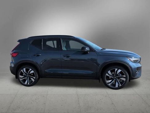 Used 2026 Volvo XC40 B5 Ultra w/ Protection Package Premier AWD/4WD image 7
