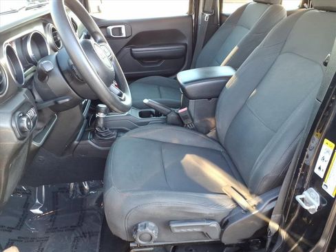 Used 2019 Jeep Wrangler Unlimited Sport image 13