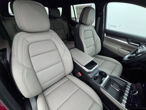 New 2026 GMC Terrain Elevation w/ Elevation Premium Package image 33