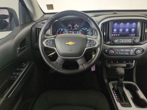 Used 2022 Chevrolet Colorado LT w/ LT Convenience Package AWD/4WD image 16