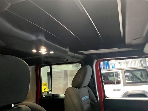 Used 2023 Jeep Wrangler Unlimited Rubicon 4xe w/ Steel Bumper Group image 30