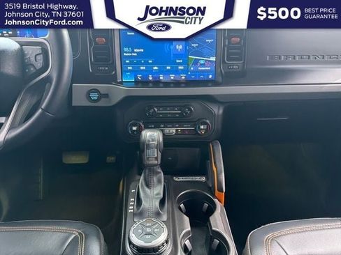 Used 2023 Ford Bronco Badlands w/ Sasquatch Package AWD/4WD image 18
