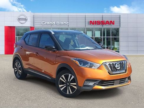 Used 2020 Nissan Kicks SR FWD image 1