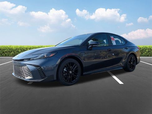 New 2026 Toyota Camry SE FWD image 8