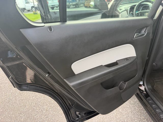 Used 2011 Chevrolet Equinox LS AWD/4WD image 18