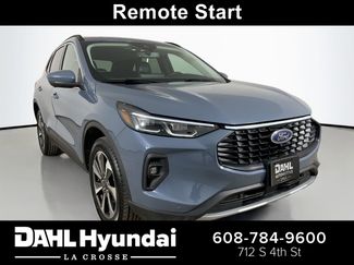 Used 2024 Ford Escape Platinum video 1