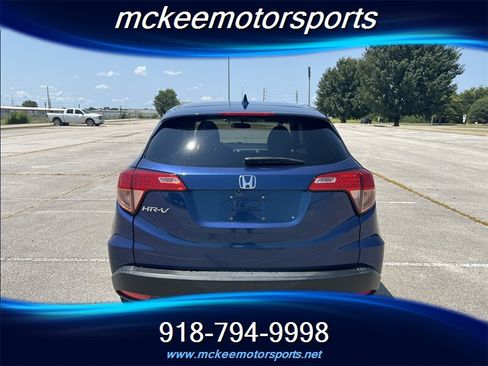 Used 2017 Honda HR-V EX image 3