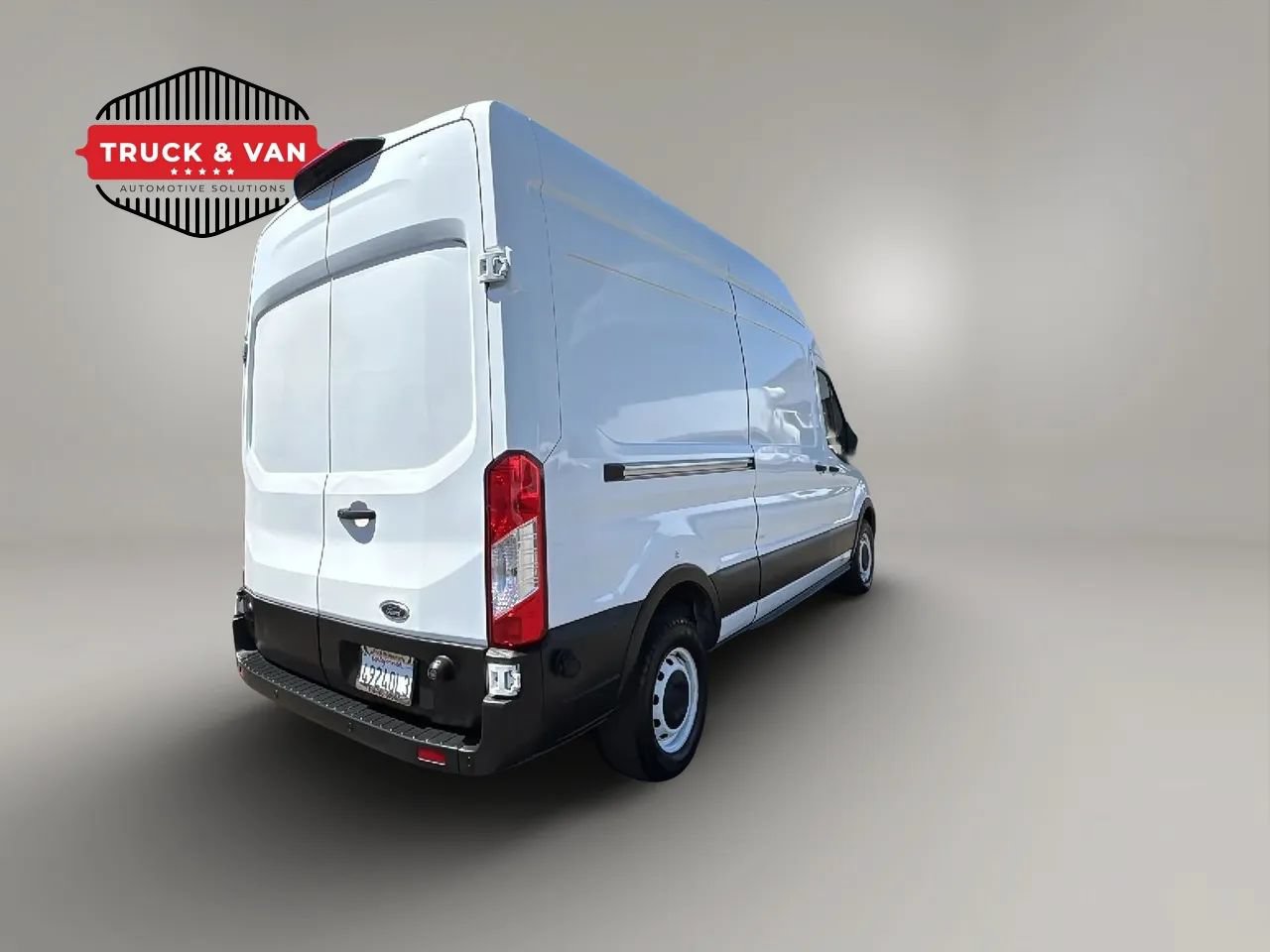 Used 2022 Ford E-Transit 148 High Roof w/ Load Area Protection Package RWD image 5
